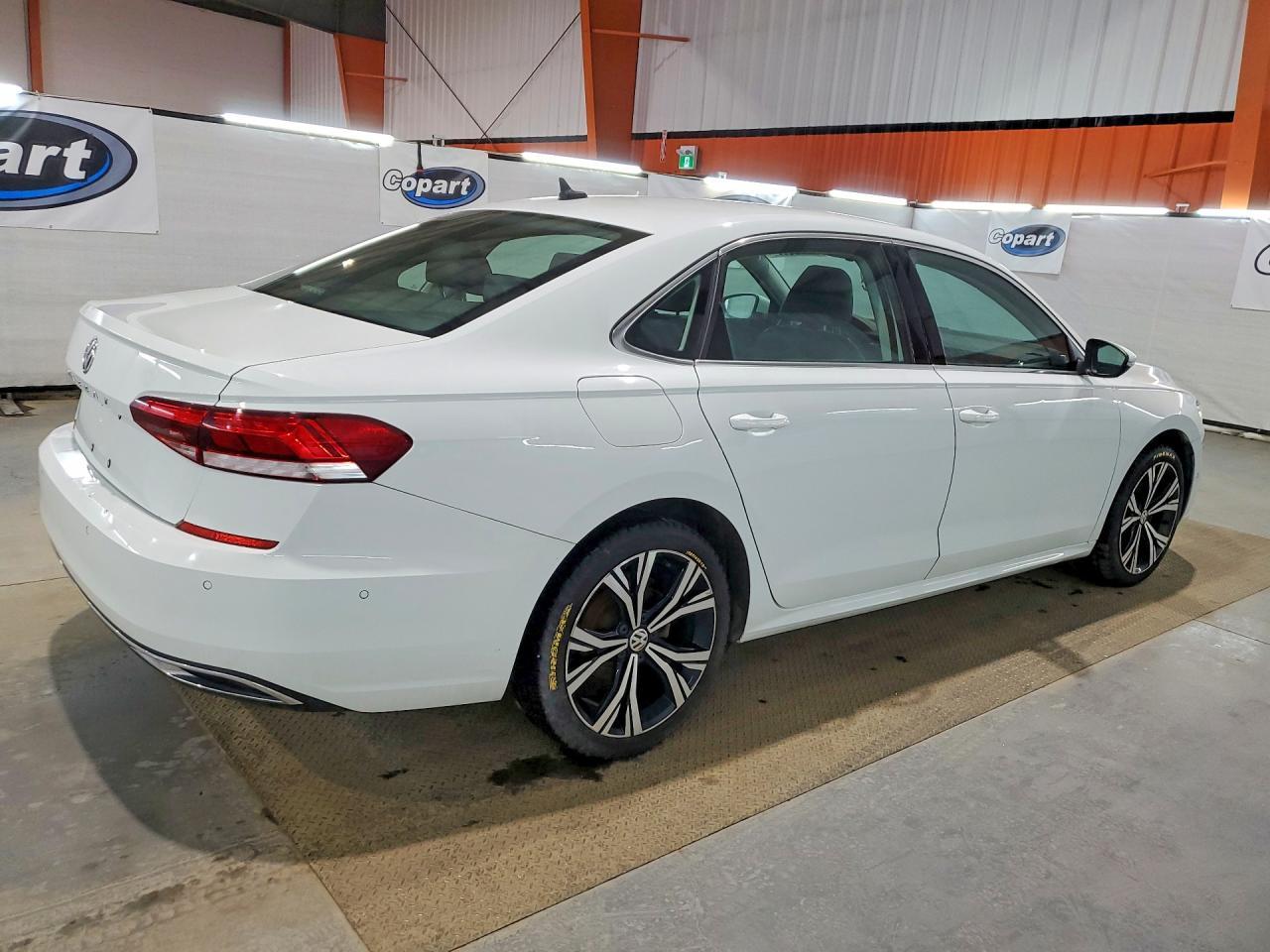 2020 Volkswagen Passat Sel - Фото 3