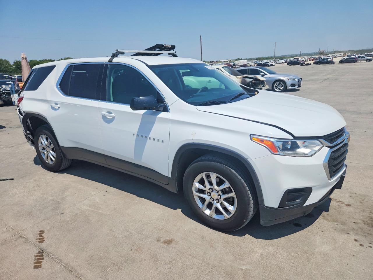 2019 Chevrolet Traverse Ls - Фото 4