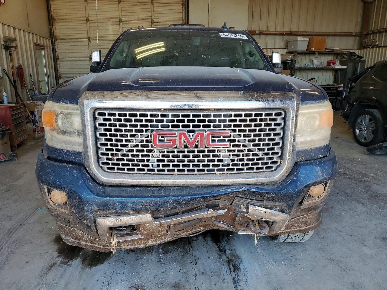 2015 GMC Sierra K2500 Denali - Image 5