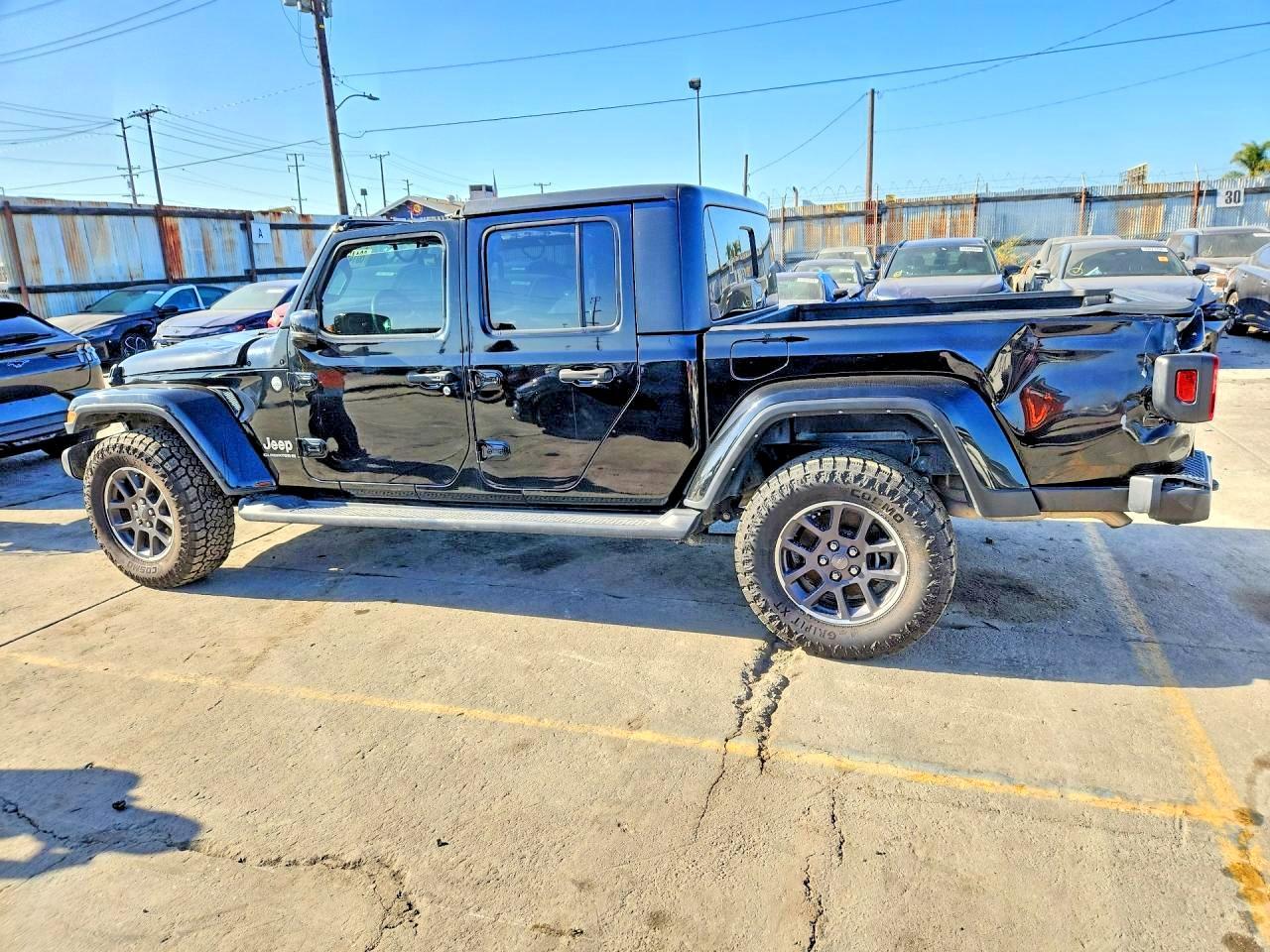 2023 Jeep Gladiator Overland - Фото 2