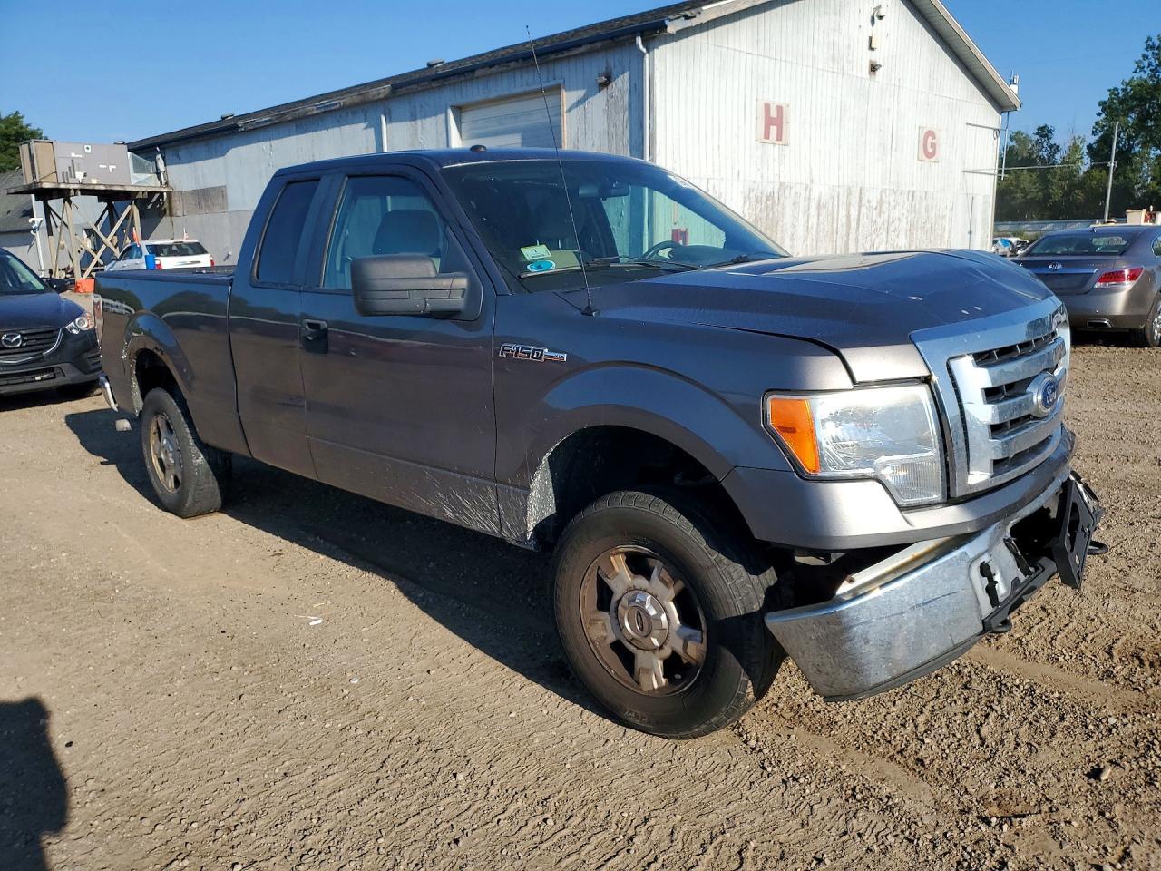 2010 Ford F150 Super Cab - Image 4