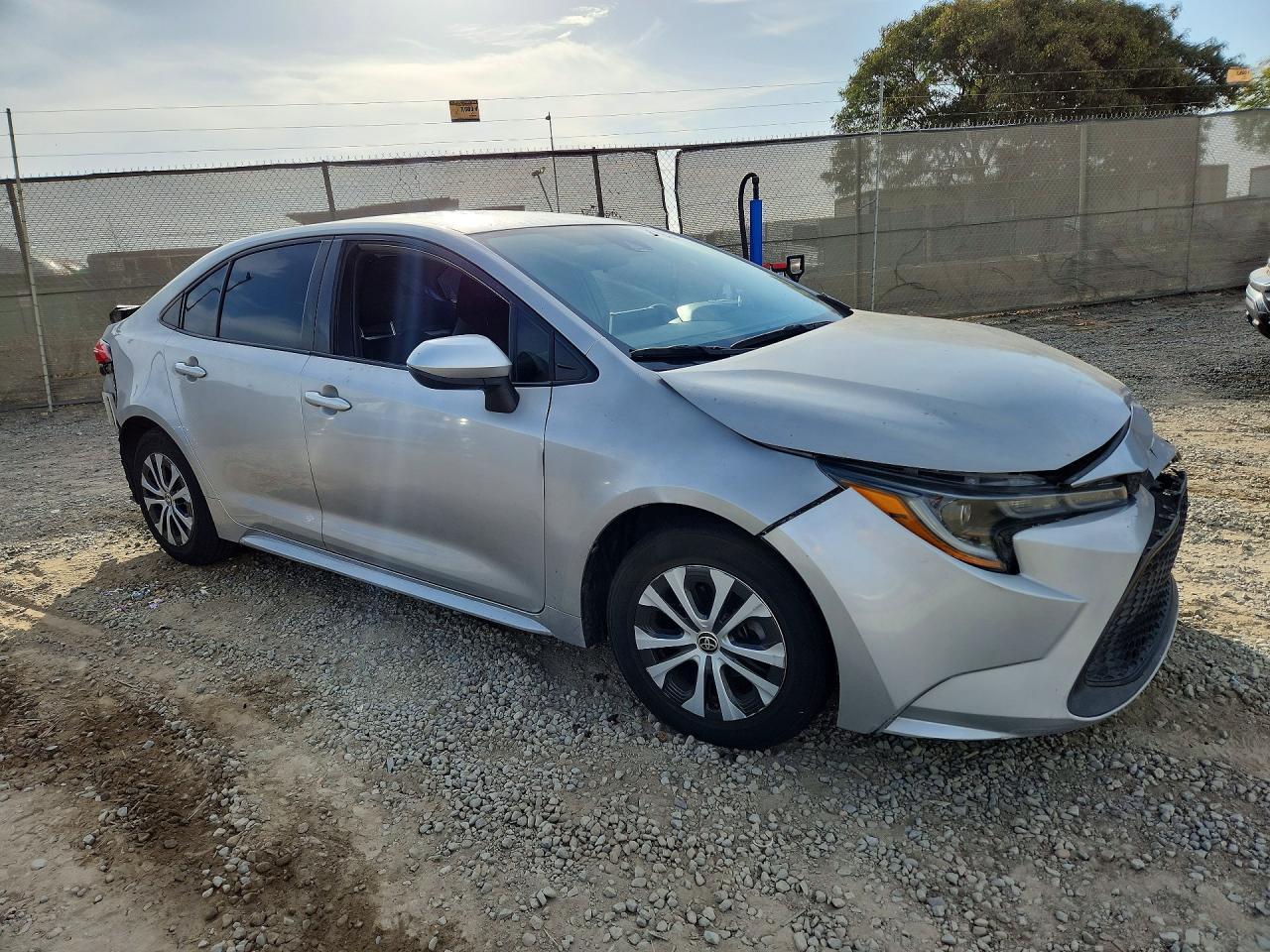 2020 Toyota Corolla Le - Фото 4