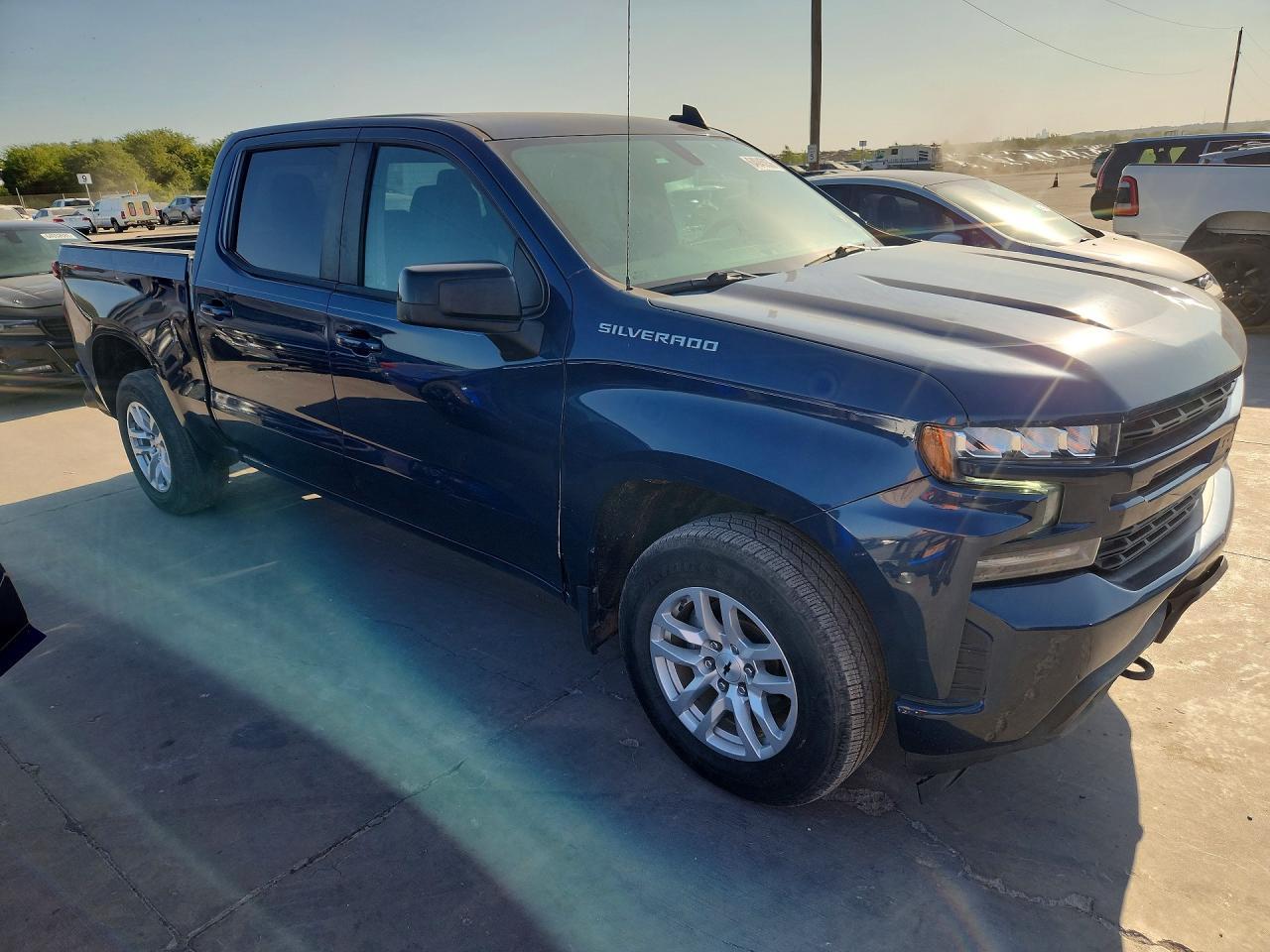 2022 Chevrolet Silverado Ltd C1500 Rst - Image 4