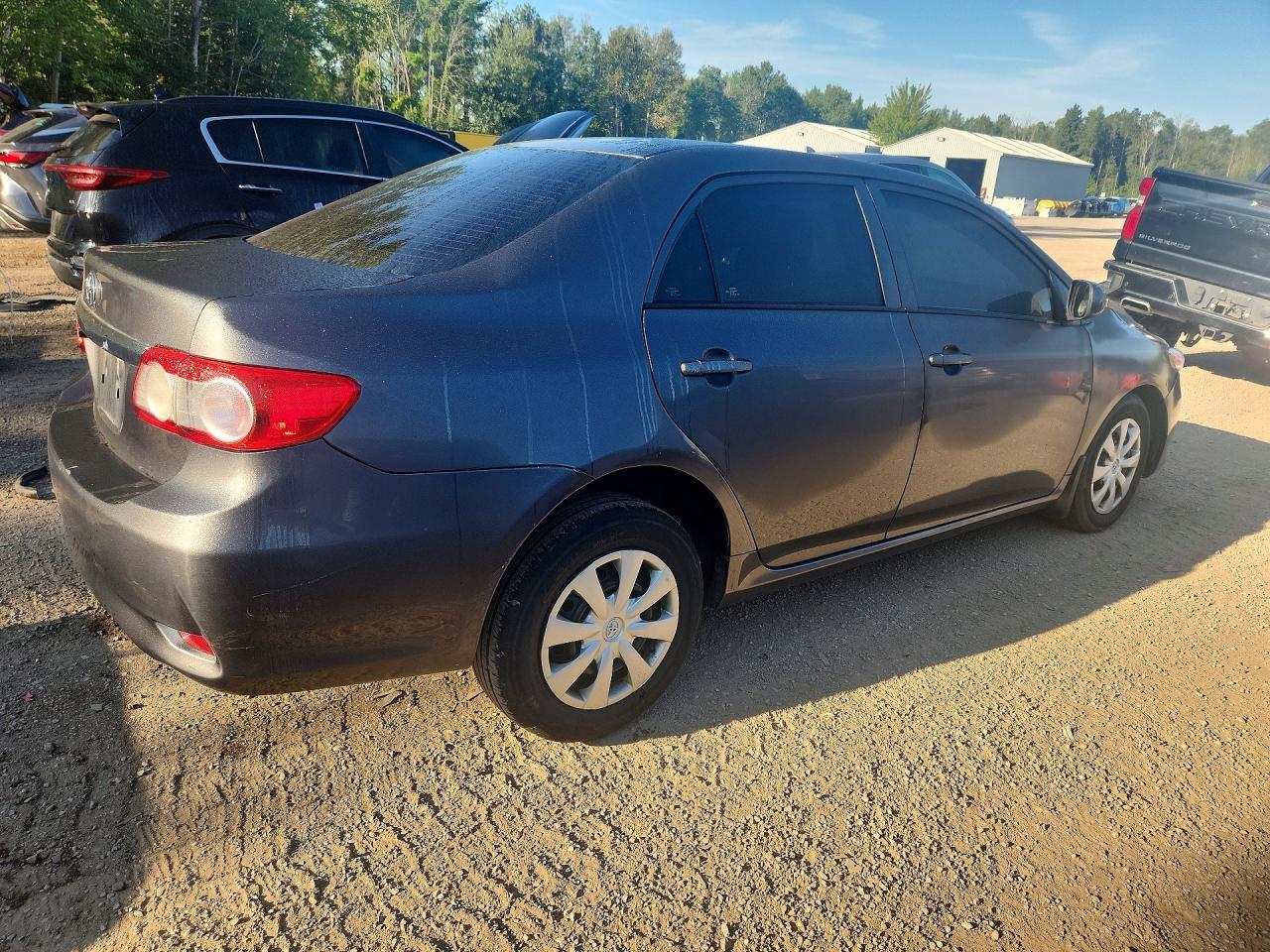 2013 Toyota Corolla Base - Фото 3
