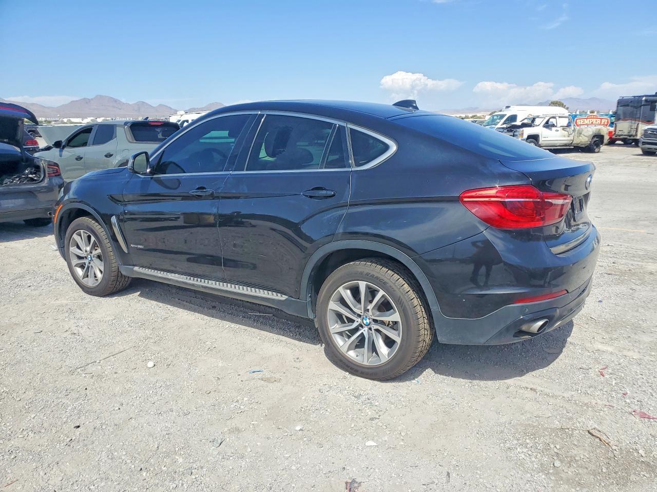 2015 BMW X6 xDrive35I - Фото 2