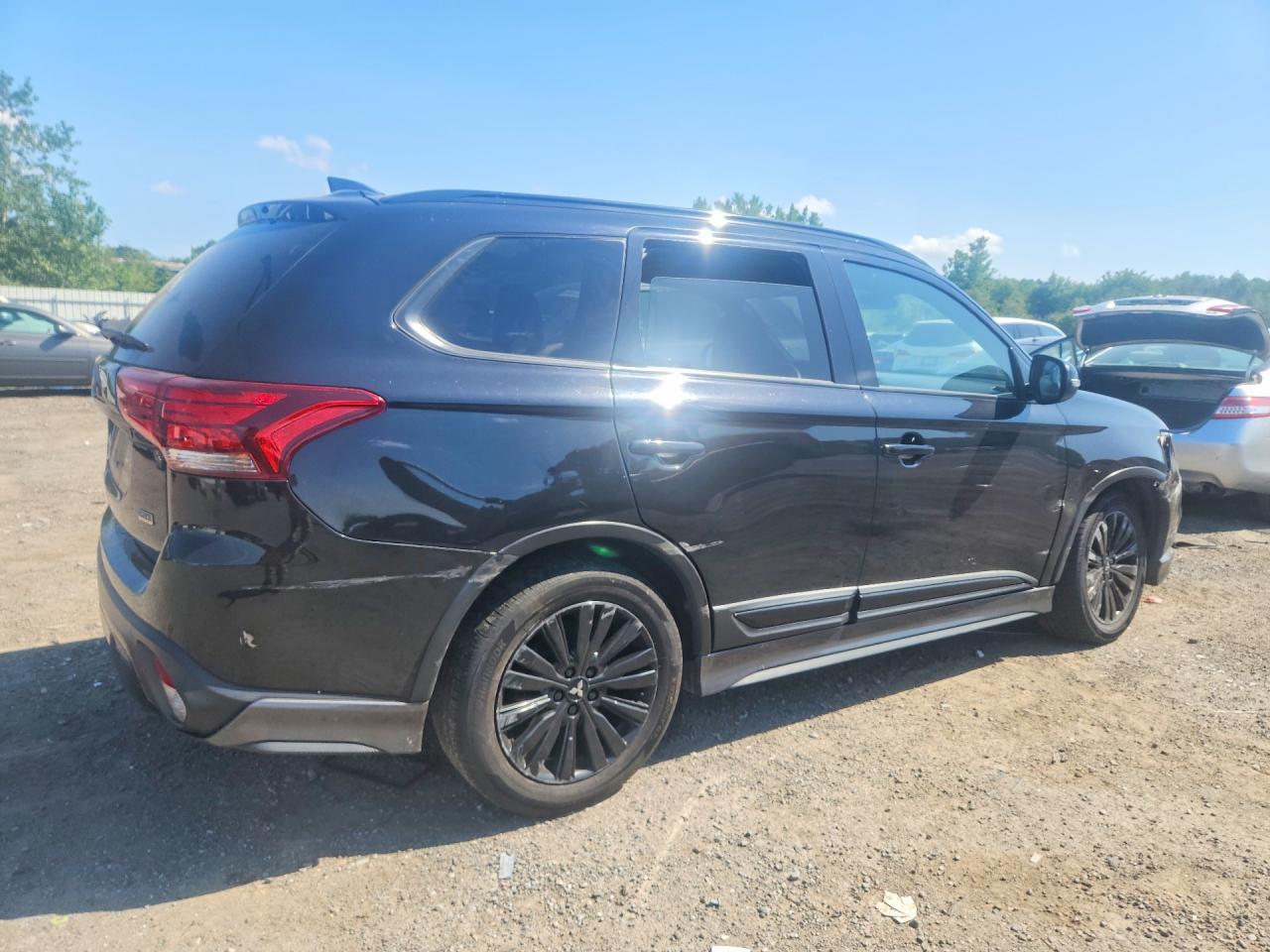 2020 Mitsubishi Outlander Se - Image 3