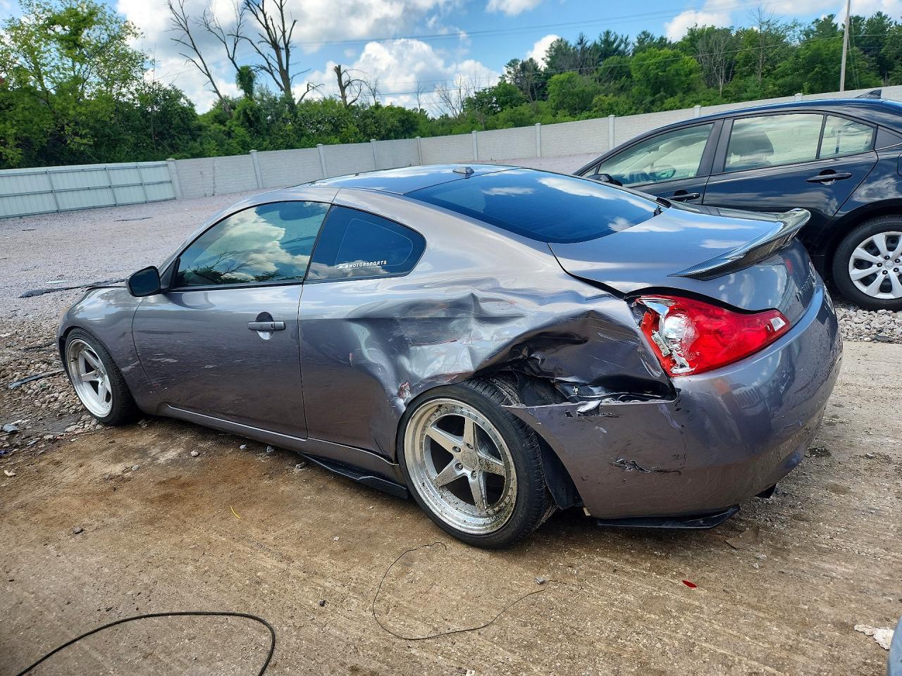 2009 Infiniti G37 Coupe X - Image 2