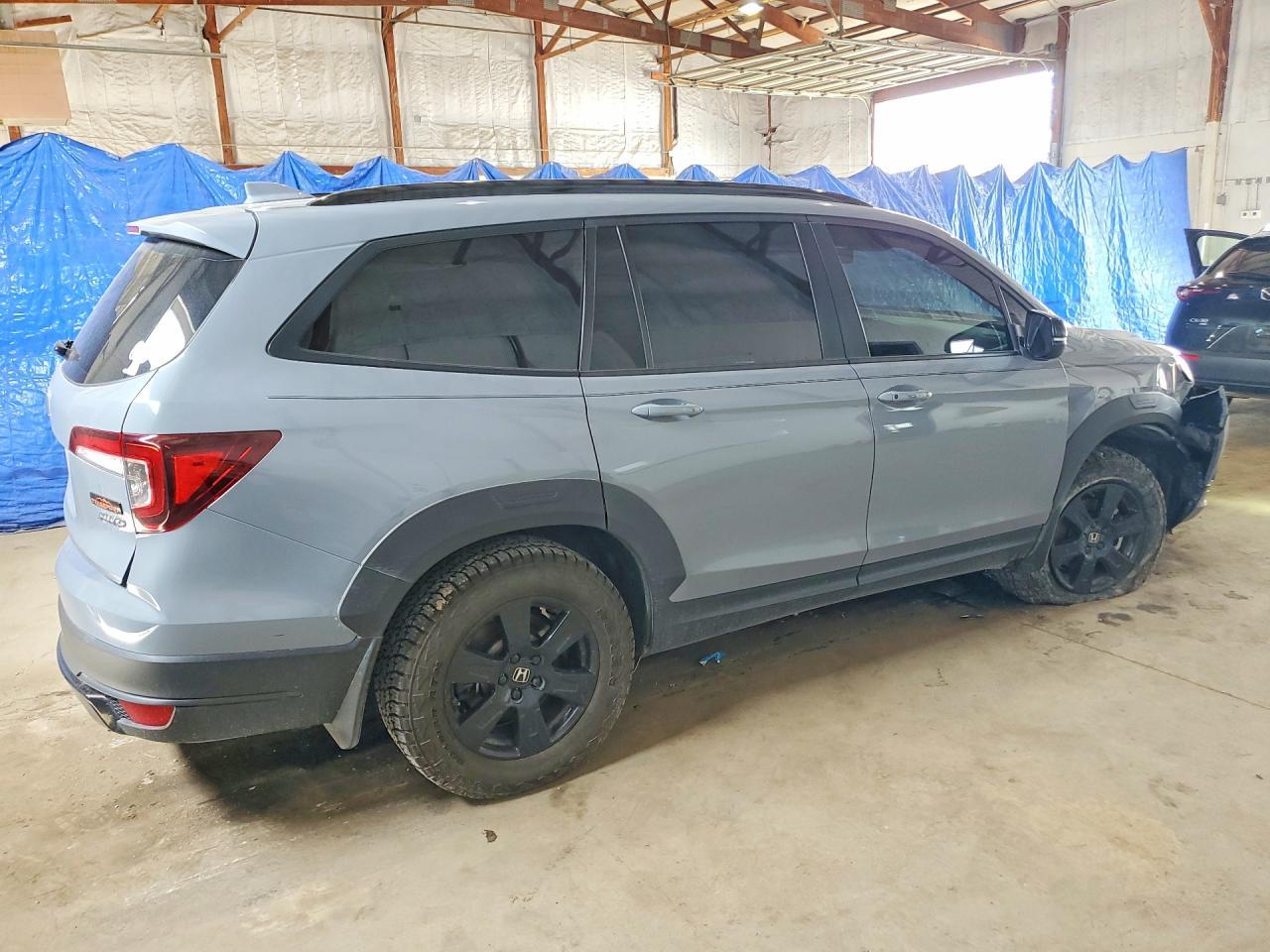 2022 Honda Pilot Trailsport - Image 3