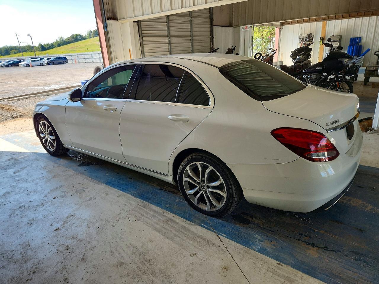 2018 Mercedes-Benz C 300 - Фото 2