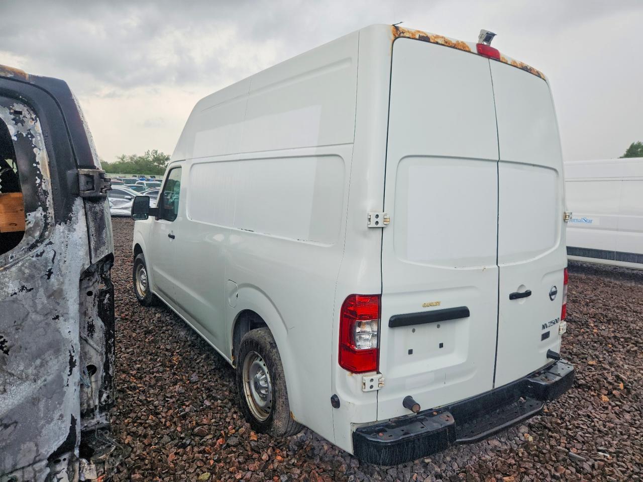 2014 Nissan Nv 2500 - Image 2
