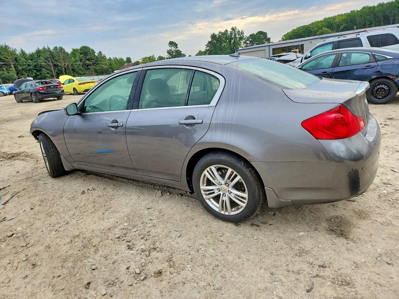 2012 Infiniti G37 Sedan X - Фото 2