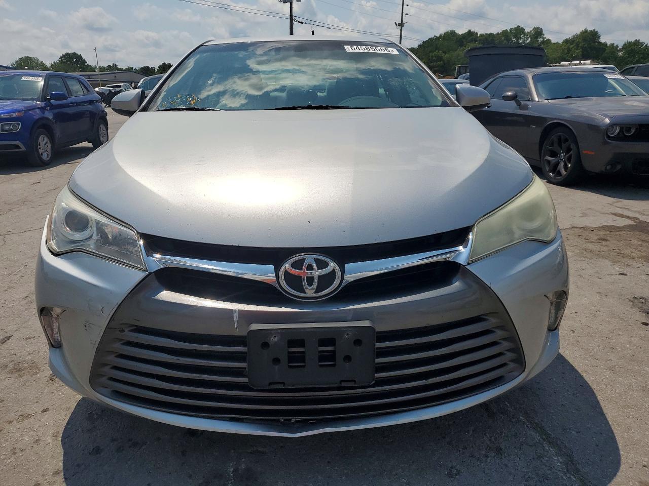 2016 Toyota Camry Le - Фото 5