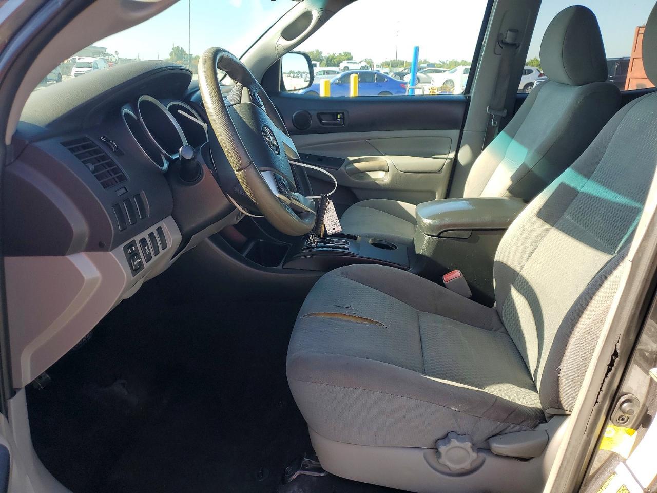 2014 Toyota Tacoma Prerunner - Image 7