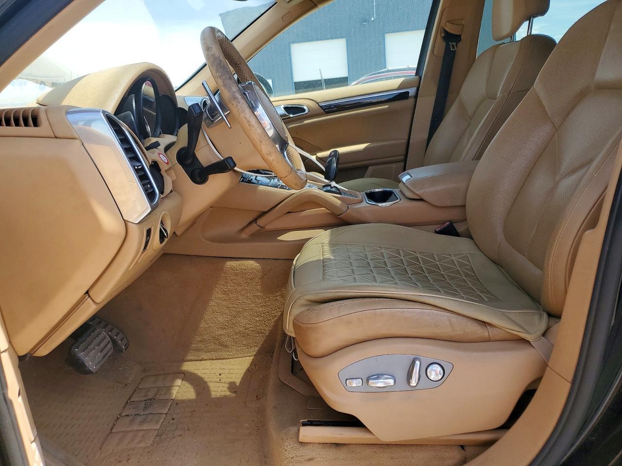 2011 Porsche Cayenne S - Image 7