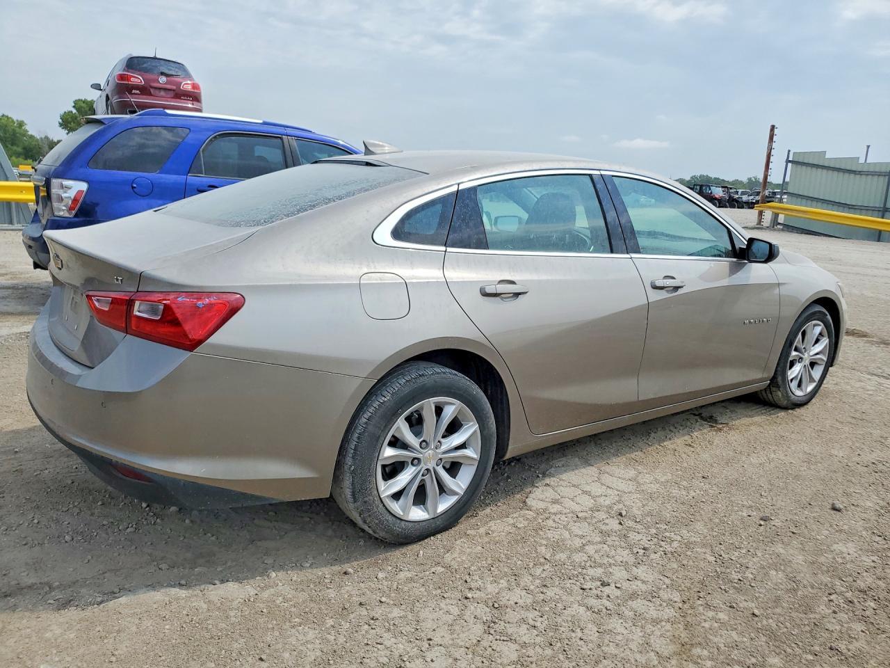 2024 Chevrolet Malibu Lt - Фото 3