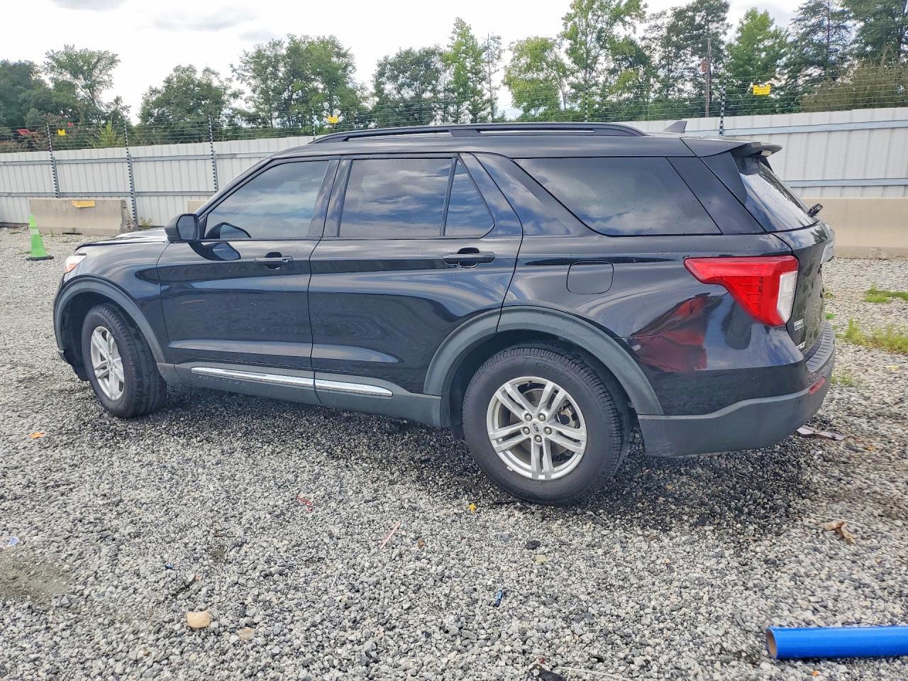 2021 Ford Explorer Xlt - Фото 2