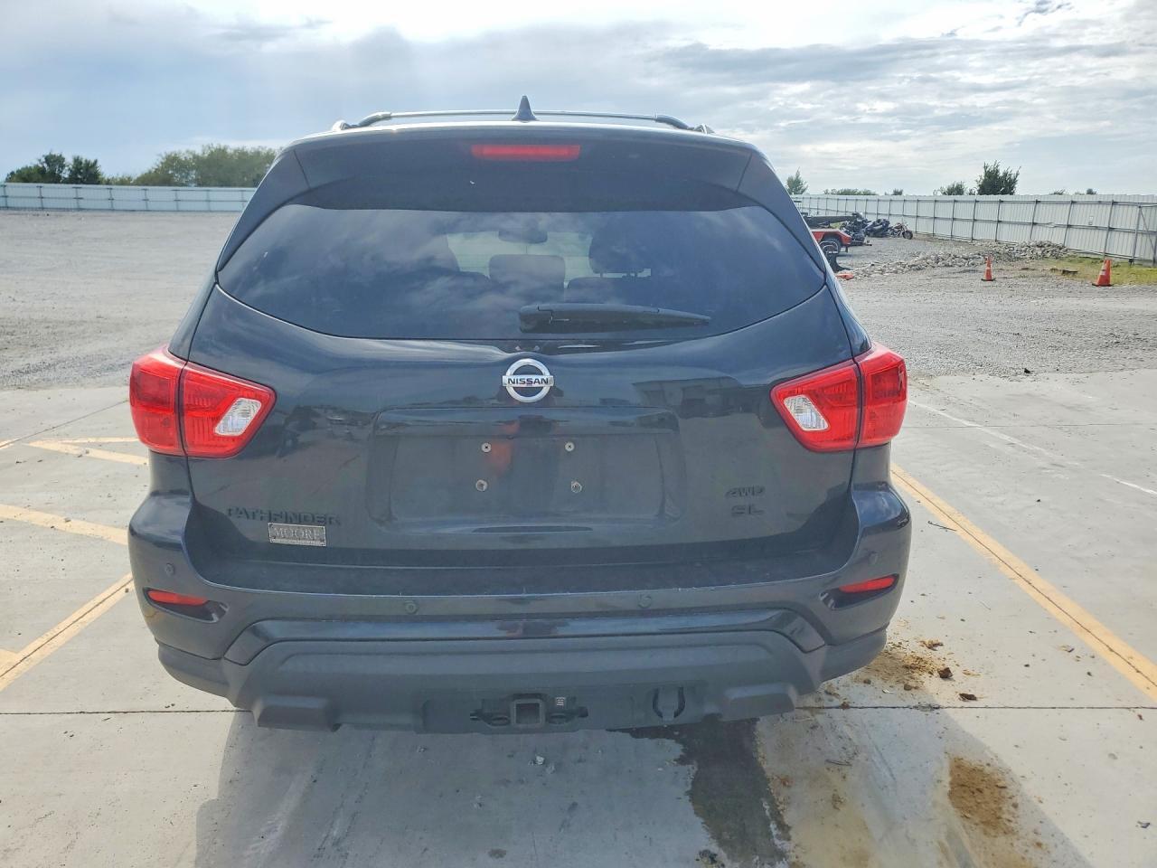 2020 Nissan Pathfinder Sl - Фото 6