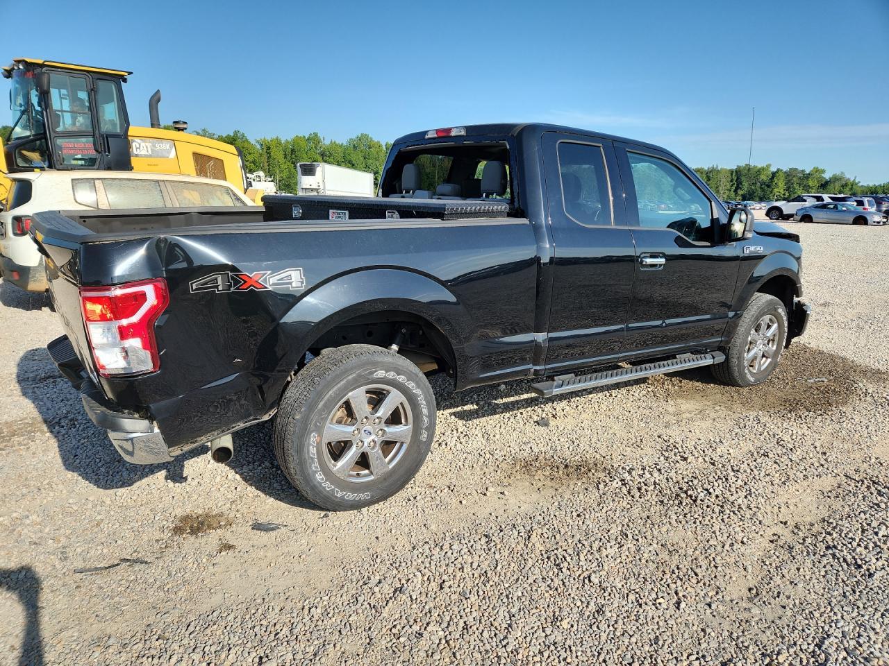 2018 Ford F150 Super Cab - Фото 3