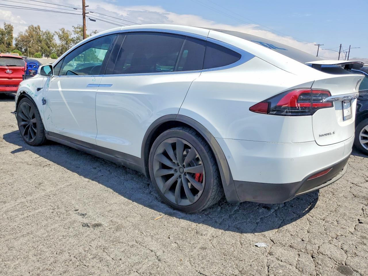 2018 Tesla Model X - Image 2