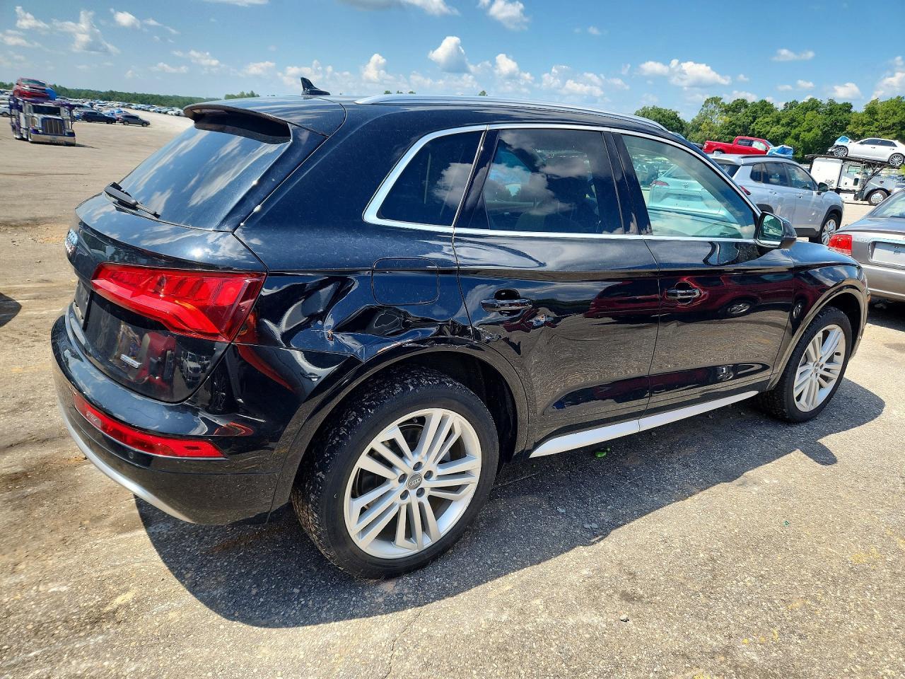 2020 Audi Q5 Premium Plus - Image 3