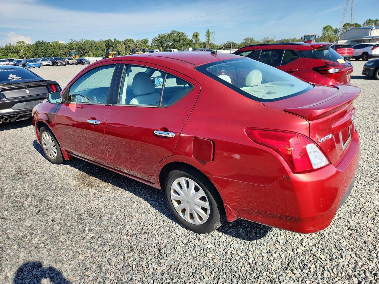 2015 Nissan Versa 1.6 Sv - Фото 2