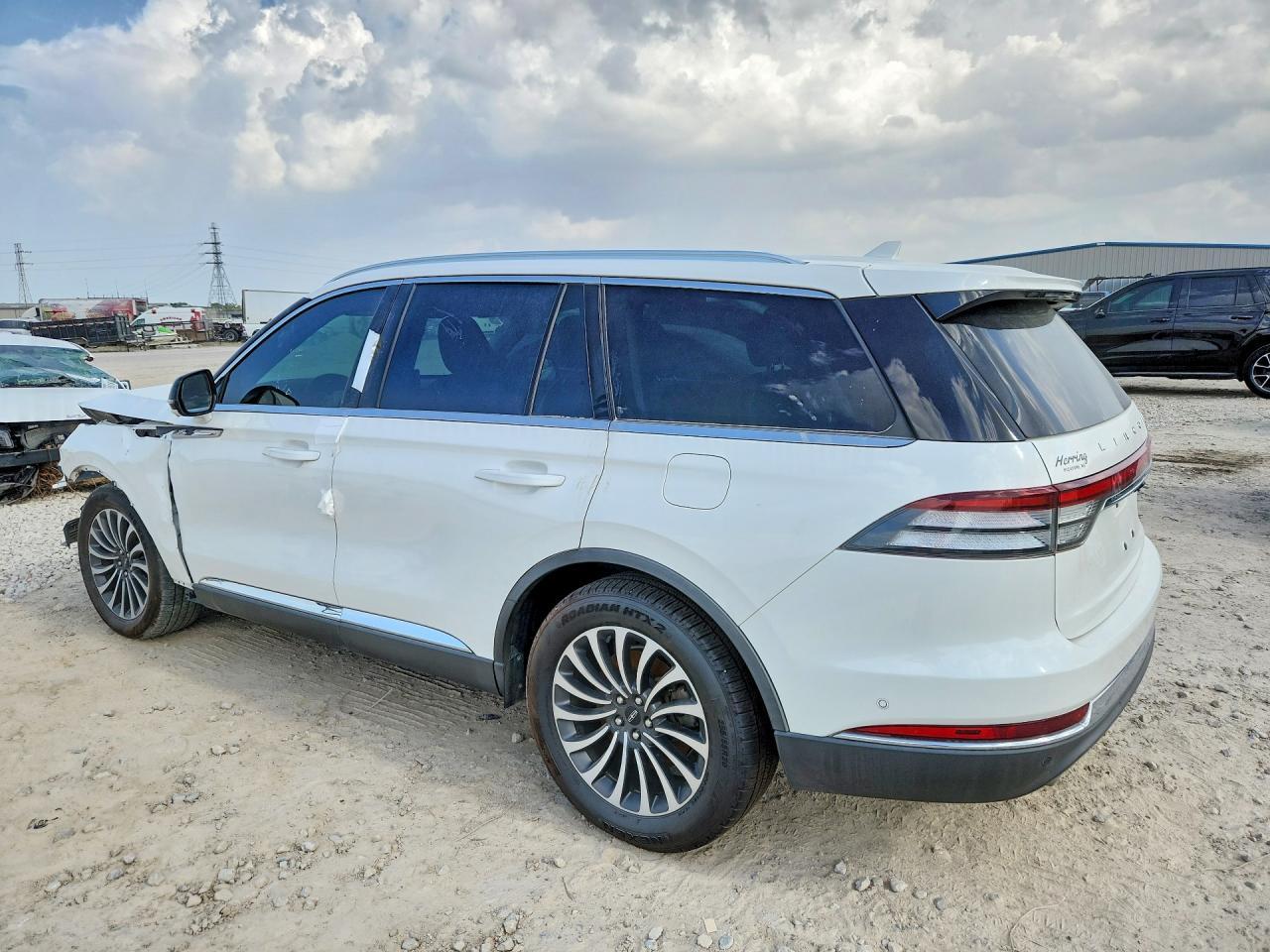 2022 Lincoln Aviator Reserve - Image 2