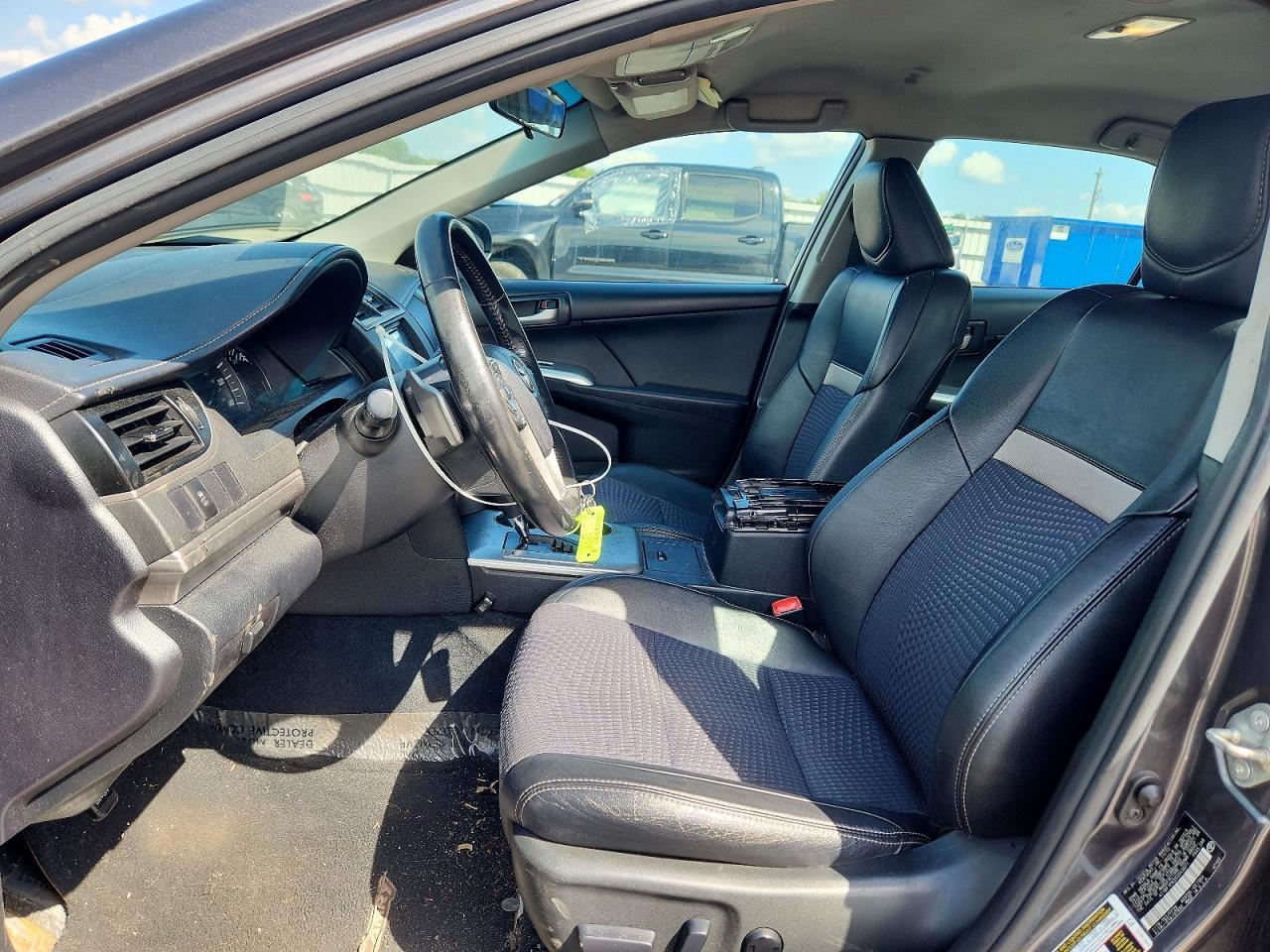 2014 Toyota Camry Se - Image 7