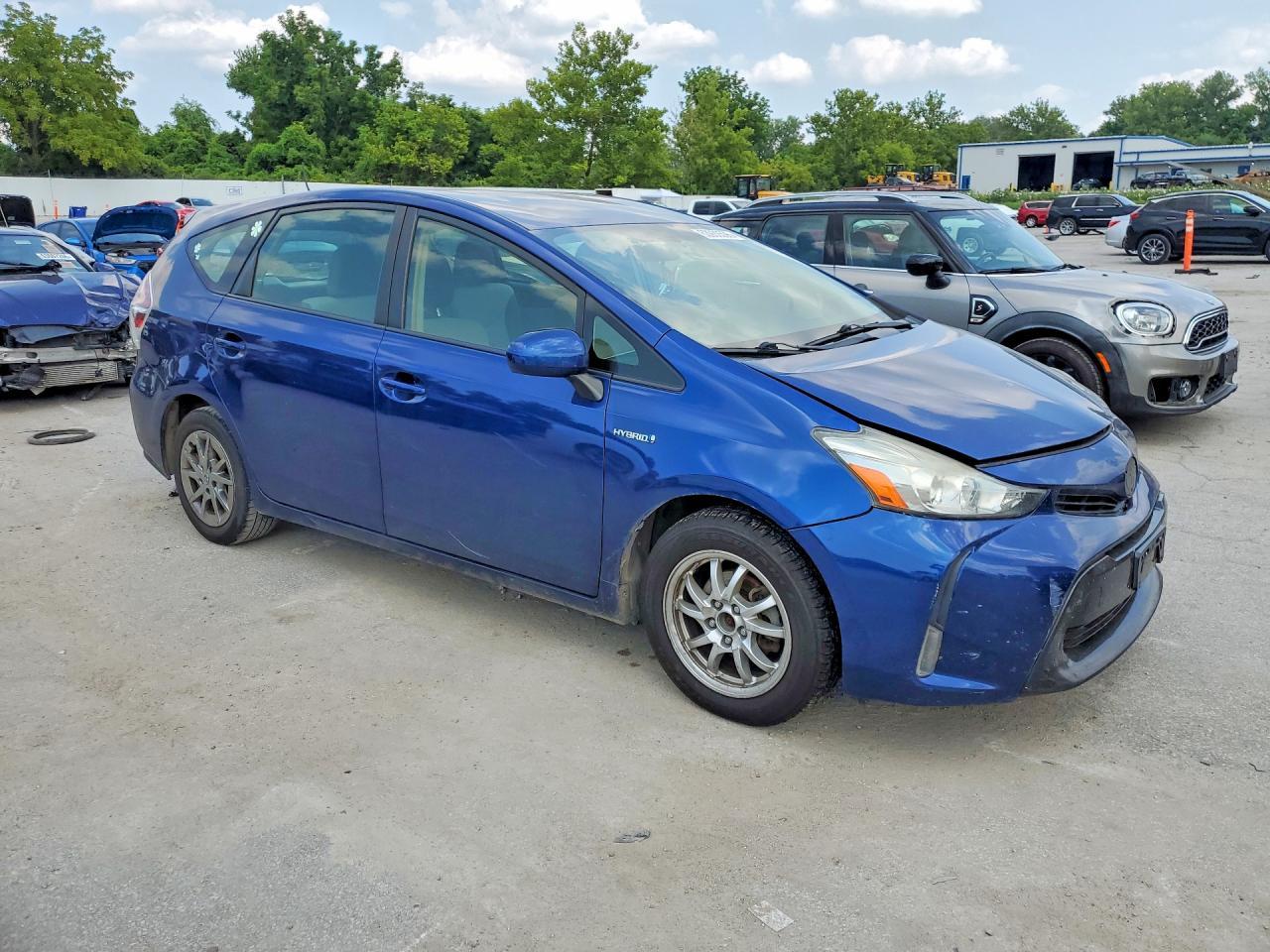 2015 Toyota Prius V Three - Фото 4