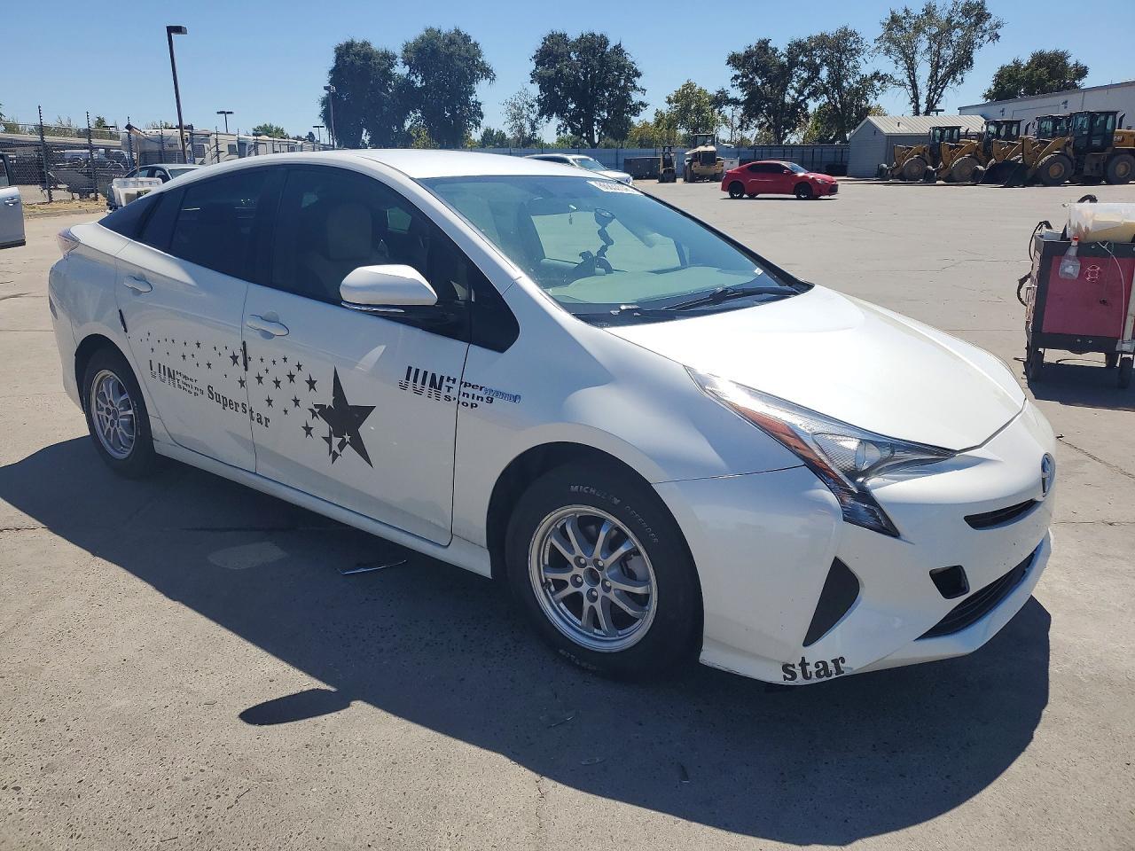 2016 Toyota Prius Two Eco - Image 4