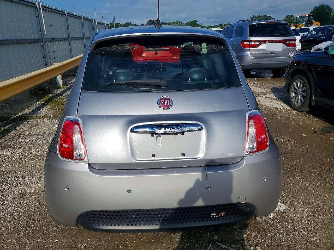 2017 Fiat 500 Electric - Image 6