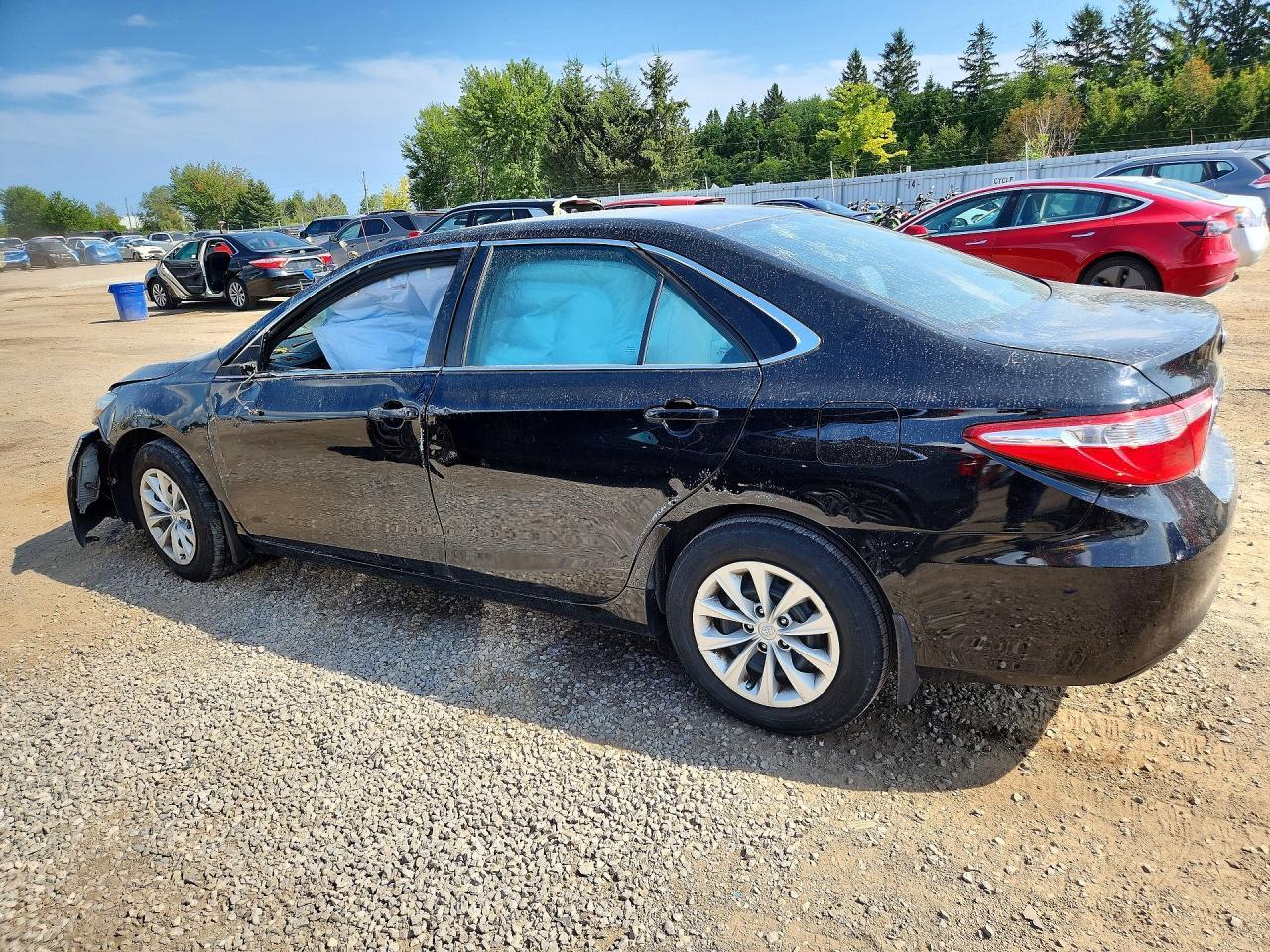 2015 Toyota Camry Le - Фото 2