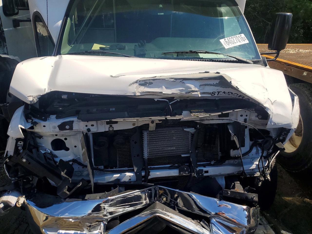 2021 Ford Econoline E450 Super Duty Cutaway Van - Image 7