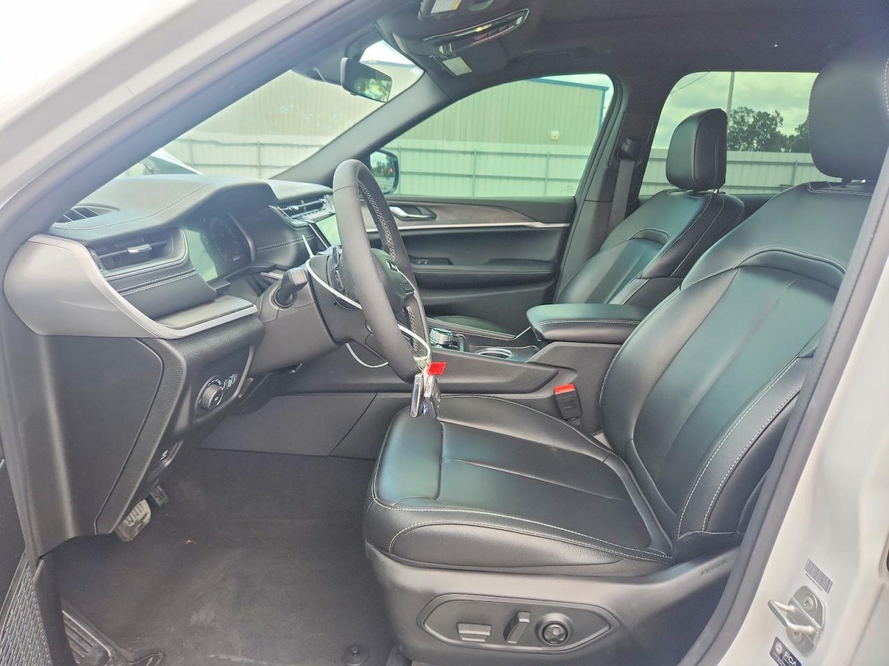 2025 Jeep Grand Cherokee L Limited - Image 7