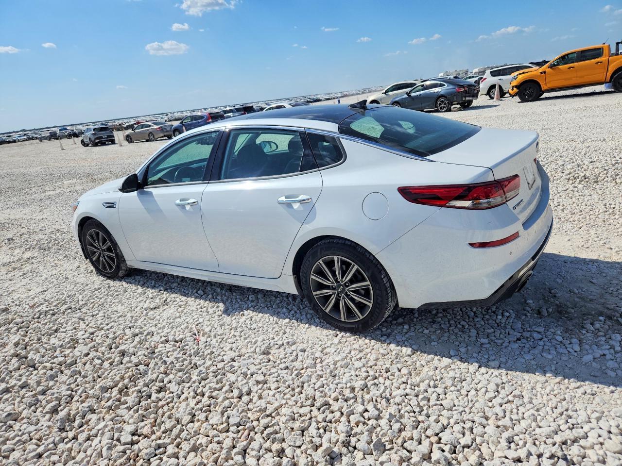 2019 Kia Optima Ex - Фото 2