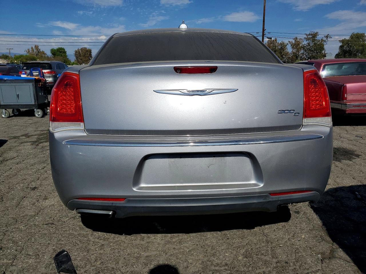 2016 Chrysler 300C - Фото 6