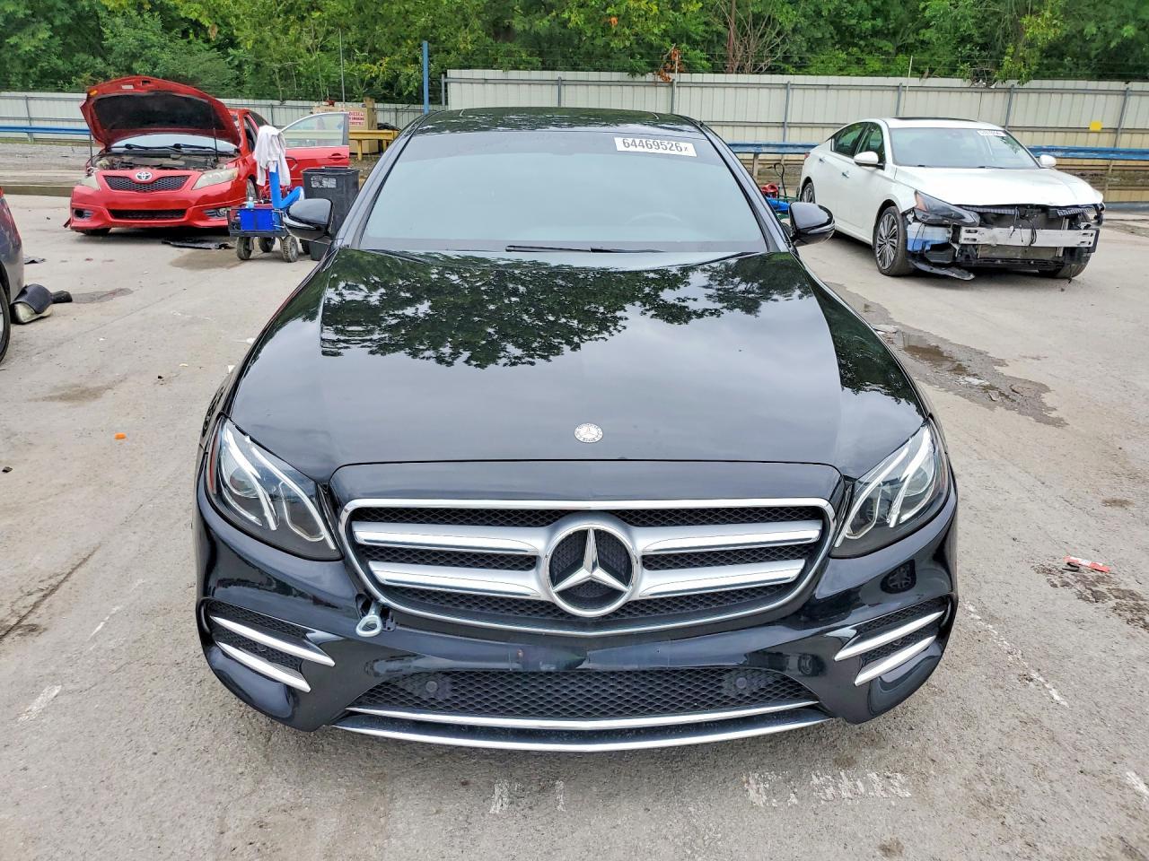 2017 Mercedes-Benz E 300 4Matic - Фото 5