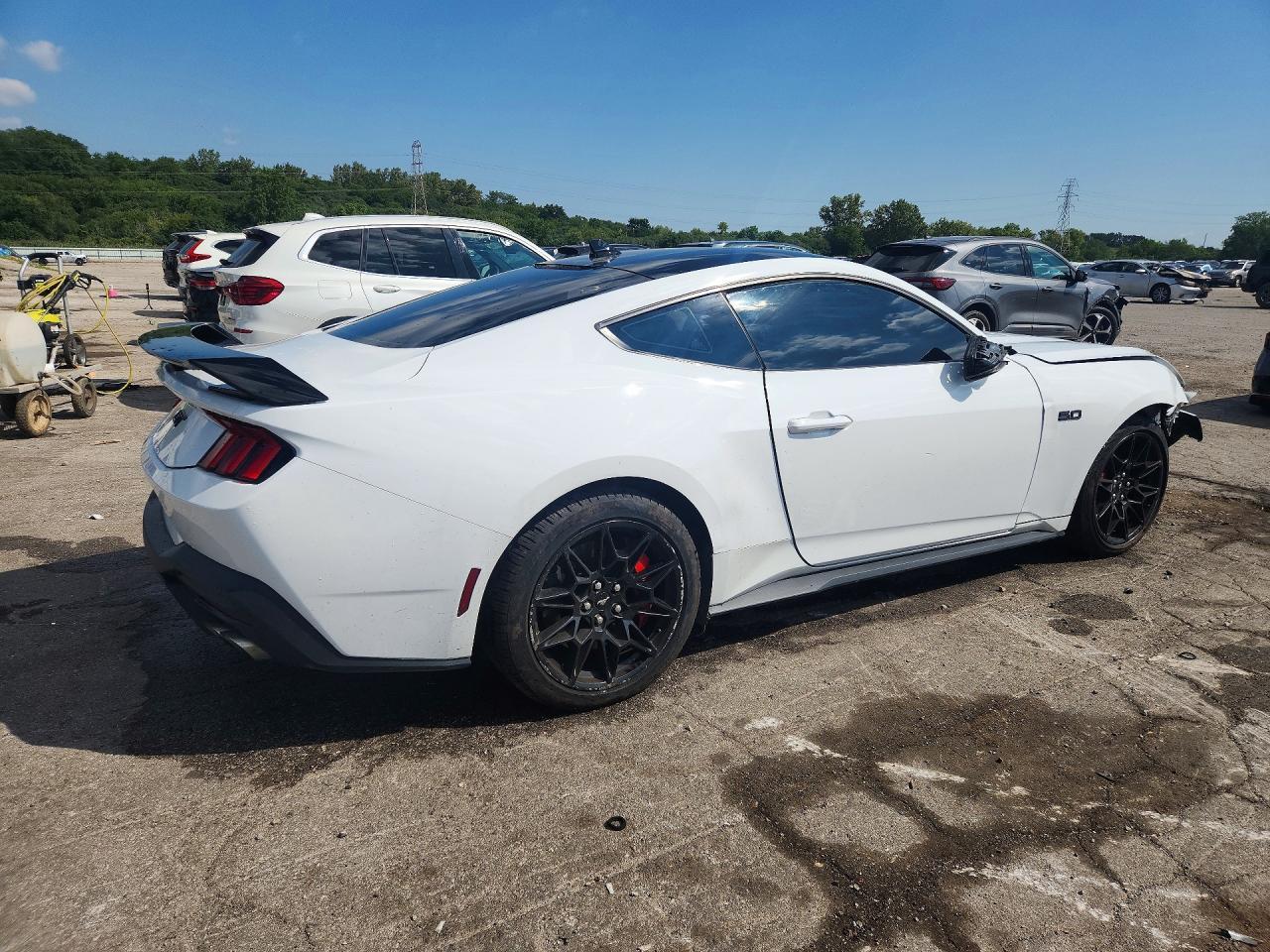 2024 Ford Mustang Gt - Фото 3