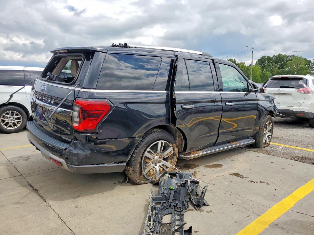 2023 Ford Expedition Limited - Image 3