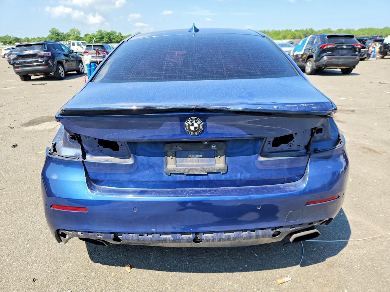 2021 BMW 530 Xi - Фото 6