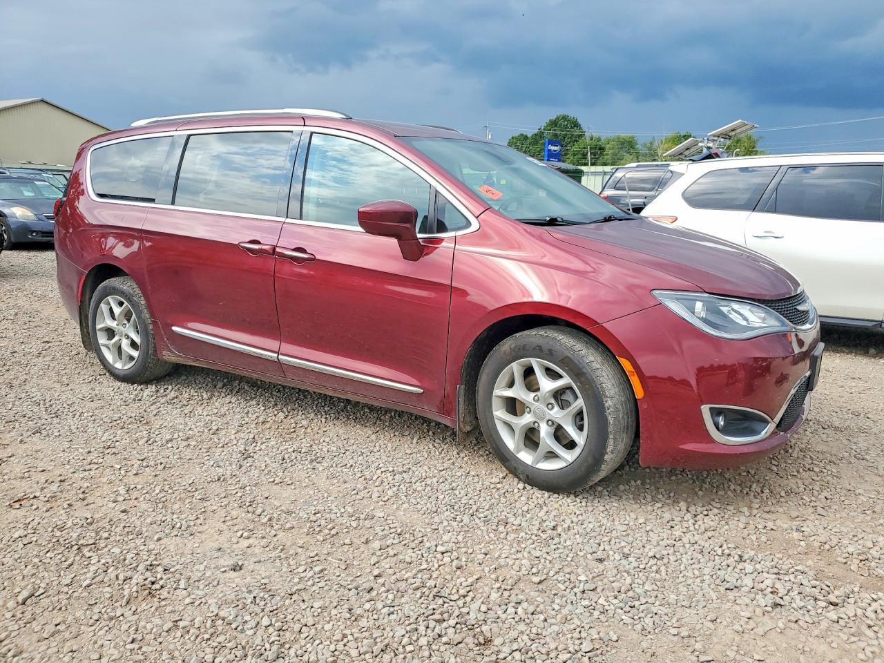 2017 Chrysler Pacifica Touring L Plus - Image 4