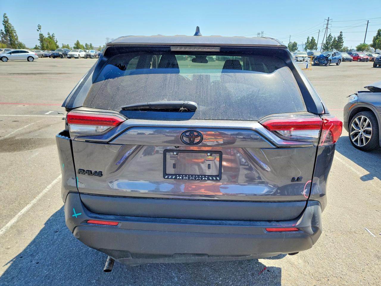 2025 Toyota Rav4 Le - Фото 6