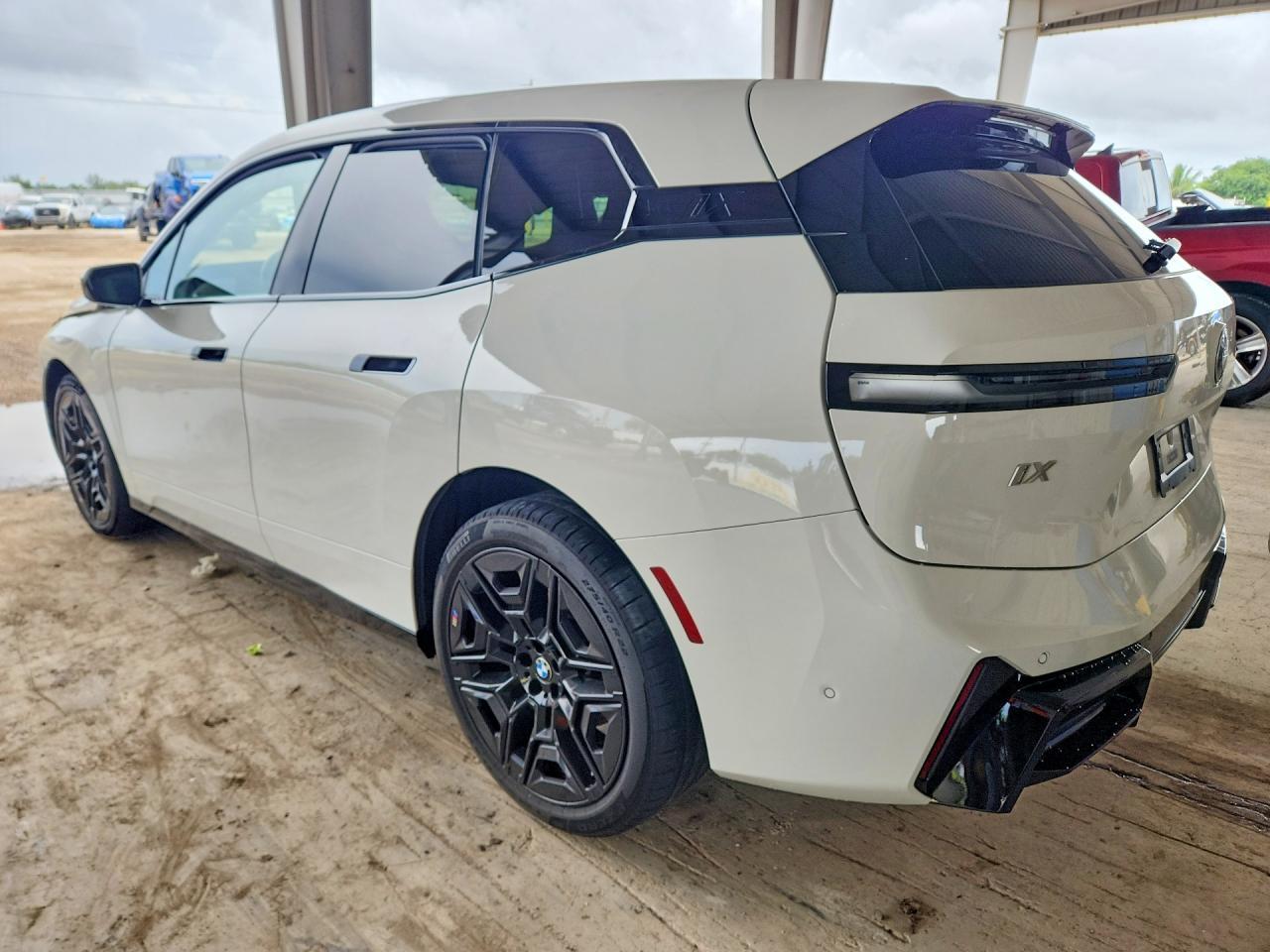 2026 BMW Ix xDrive60 - Image 2