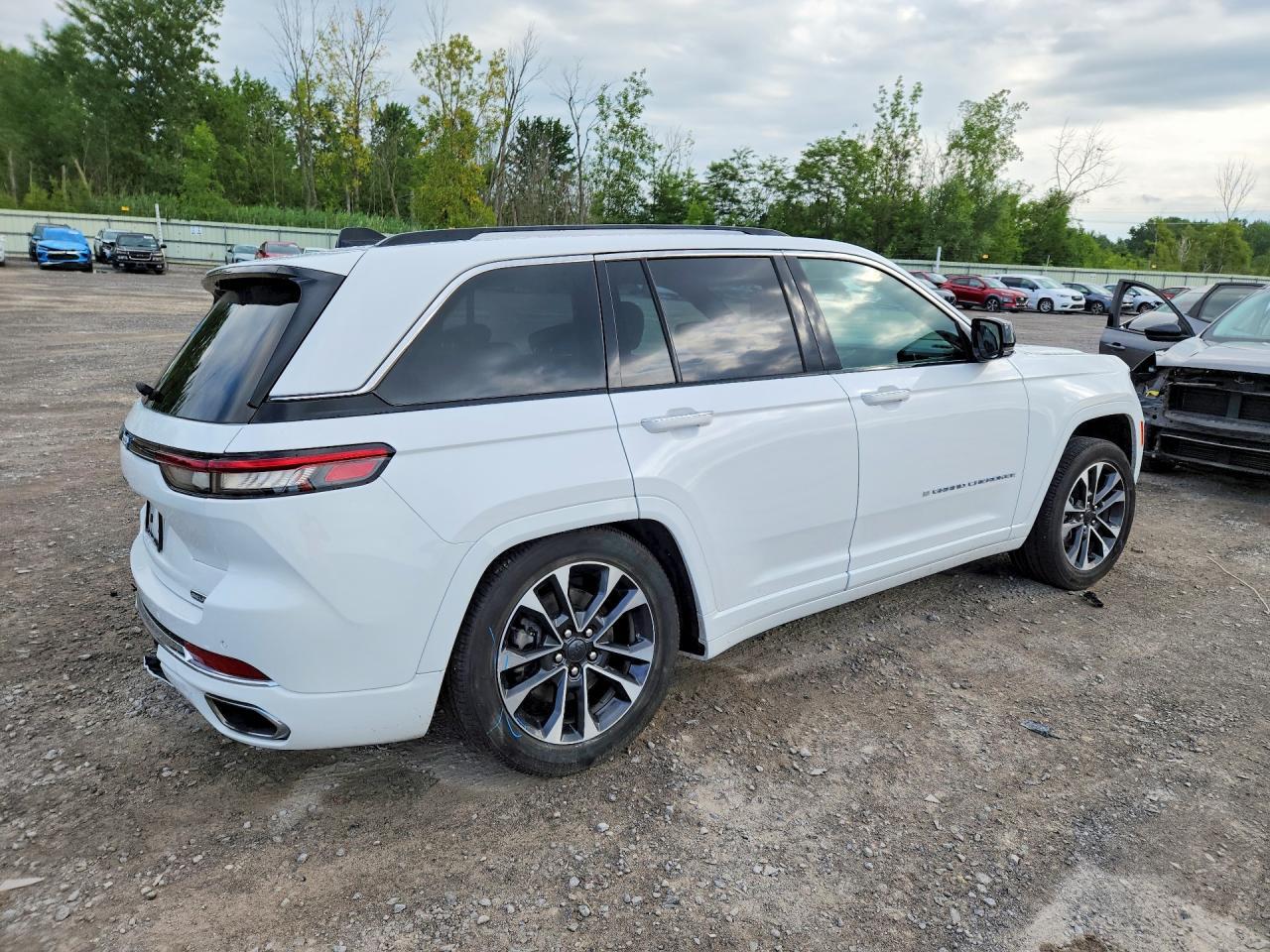 2023 Jeep Grand Cherokee Overland 4Xe - Фото 3