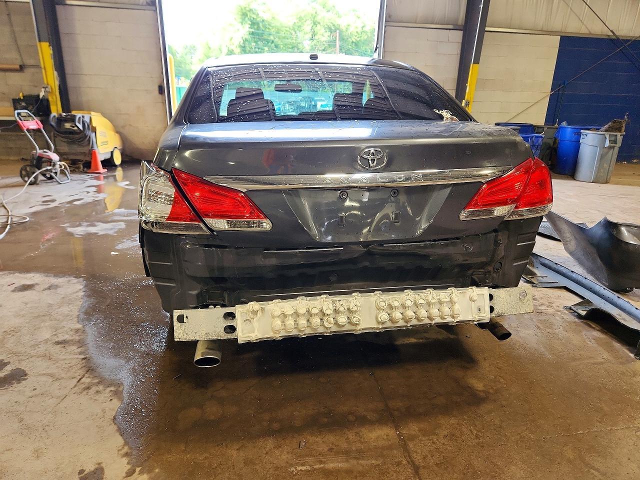 2011 Toyota Avalon Base - Image 6