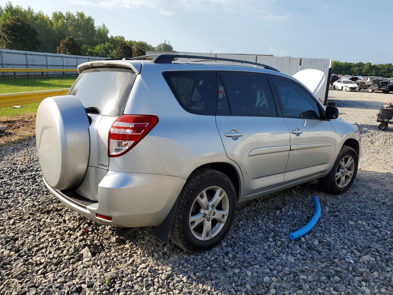 2011 Toyota Rav4 Base - Фото 3