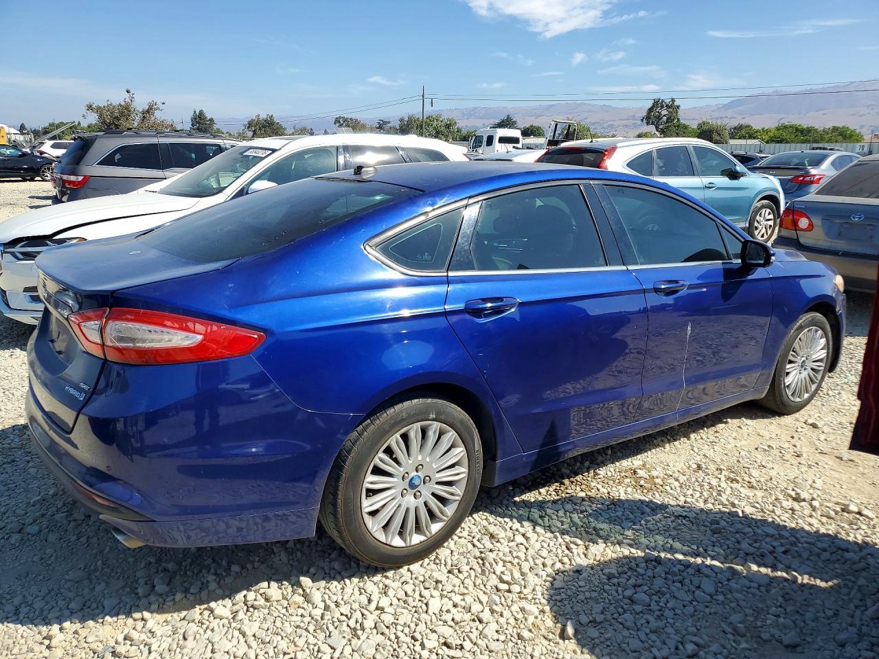 2013 Ford Fusion Se Hybrid - Фото 3