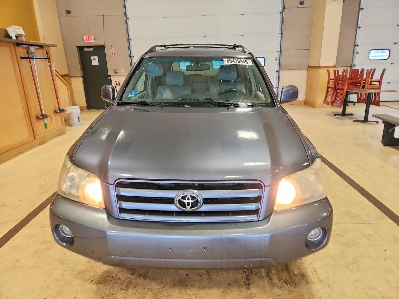 2005 Toyota Highlander Limited - Image 5