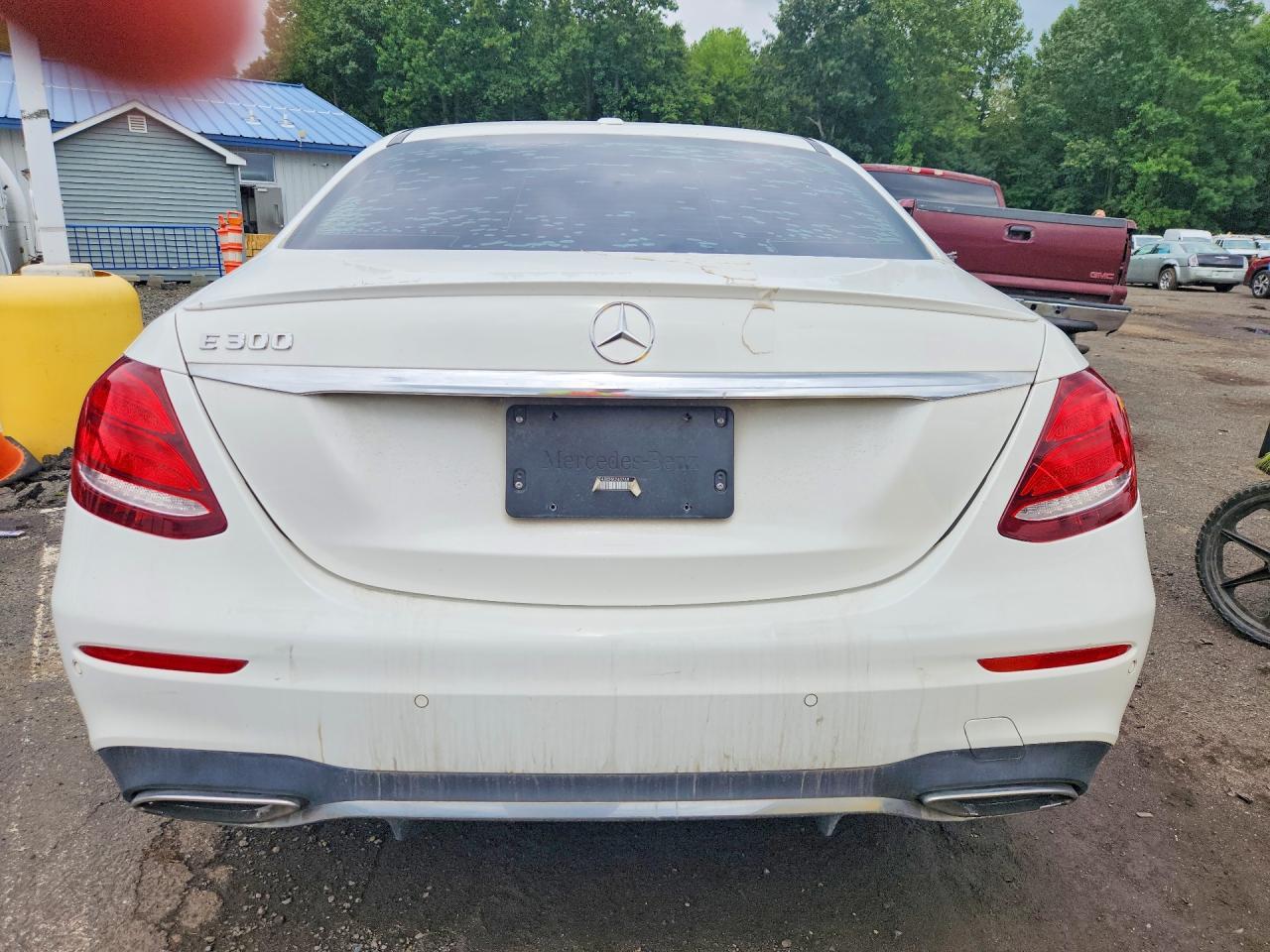 2017 Mercedes-Benz E 300 - Image 6