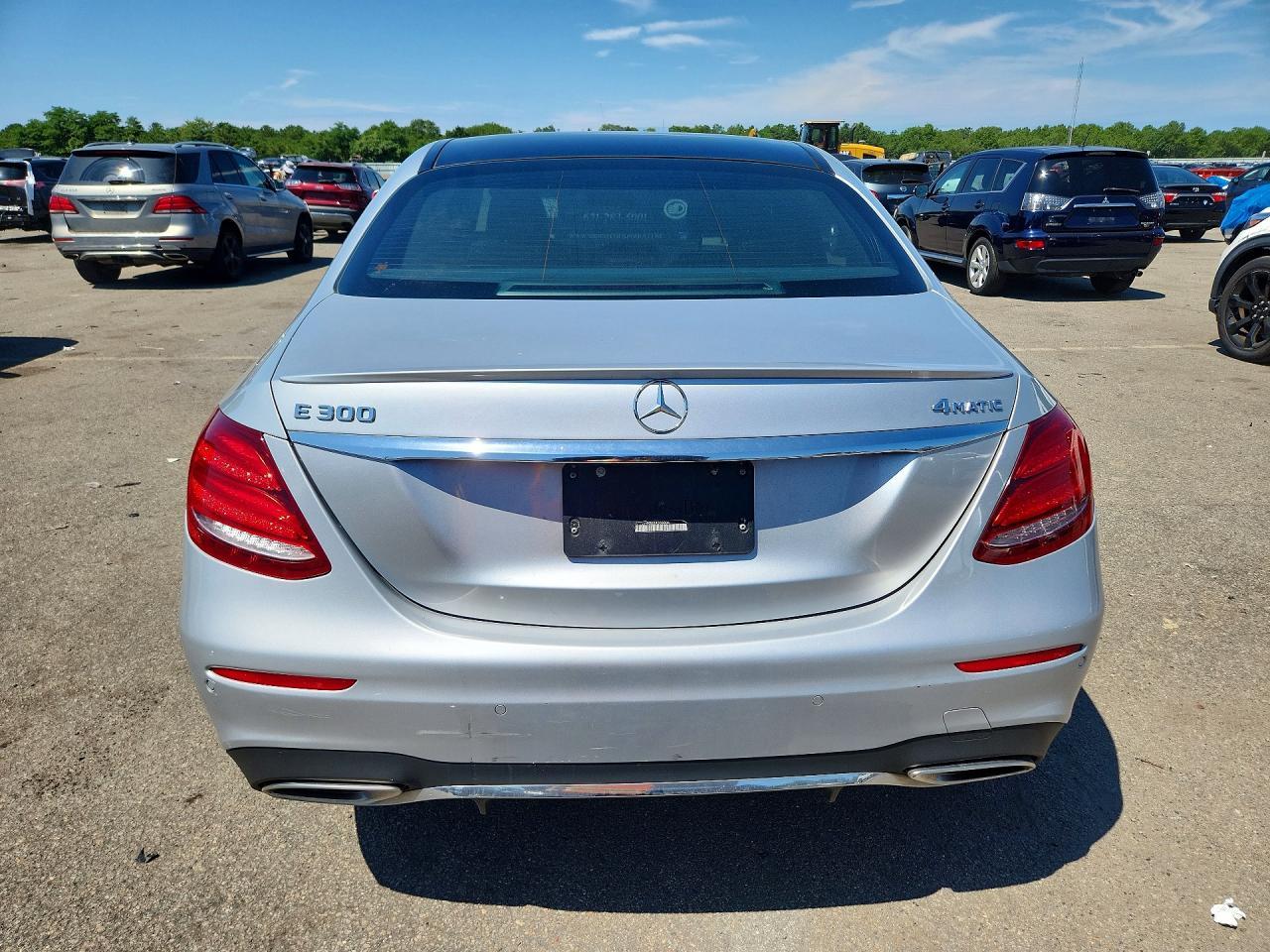 2019 Mercedes-Benz E 300 4Matic - Image 6