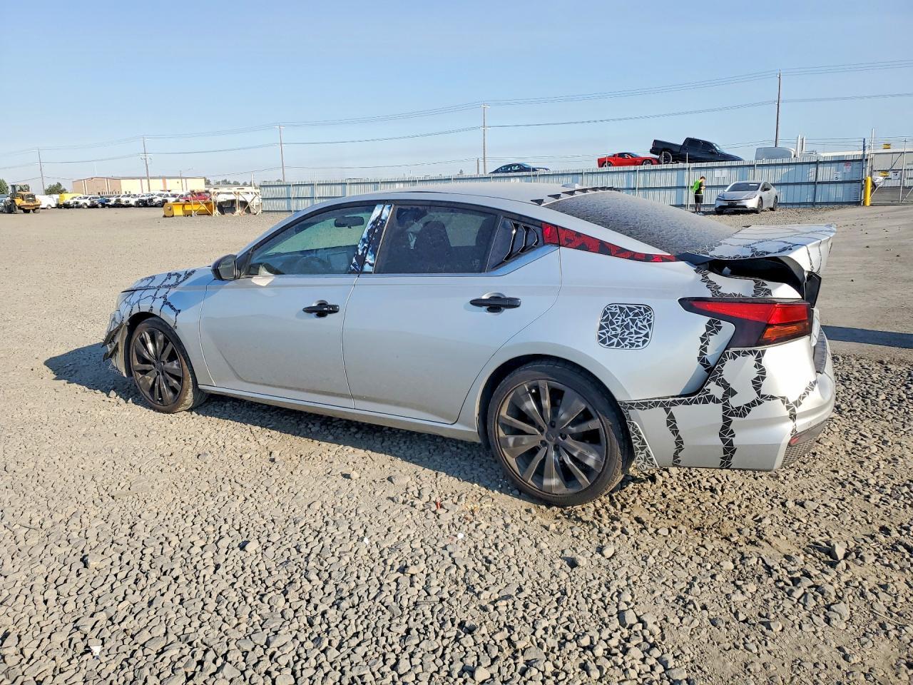 2022 Nissan Altima Sr - Фото 2